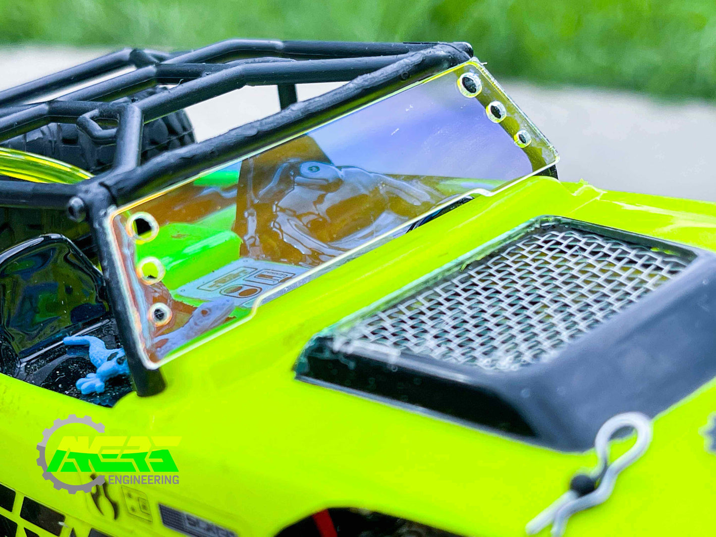 Deadbolt Windshield (Iridescent)