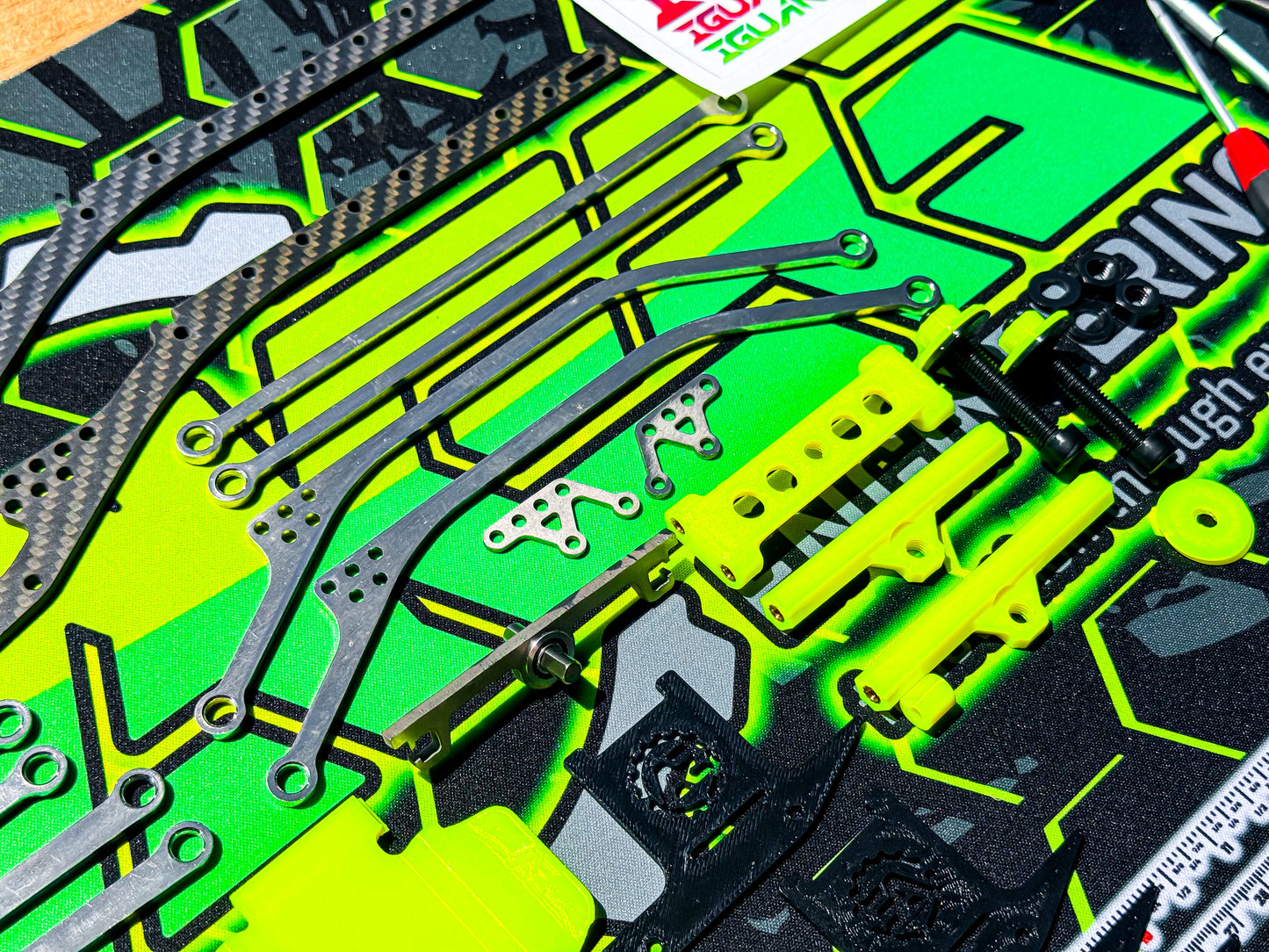 IGUANA LCG Chassis System