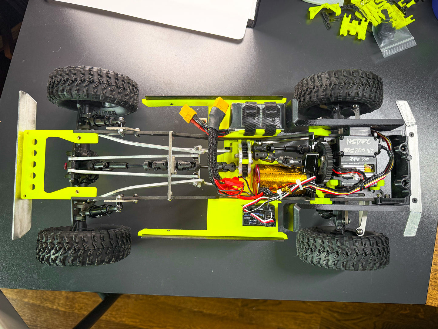 IGUANA LCG Chassis System