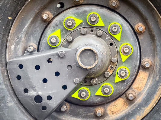 Lug Nut Crosscheck Indicator