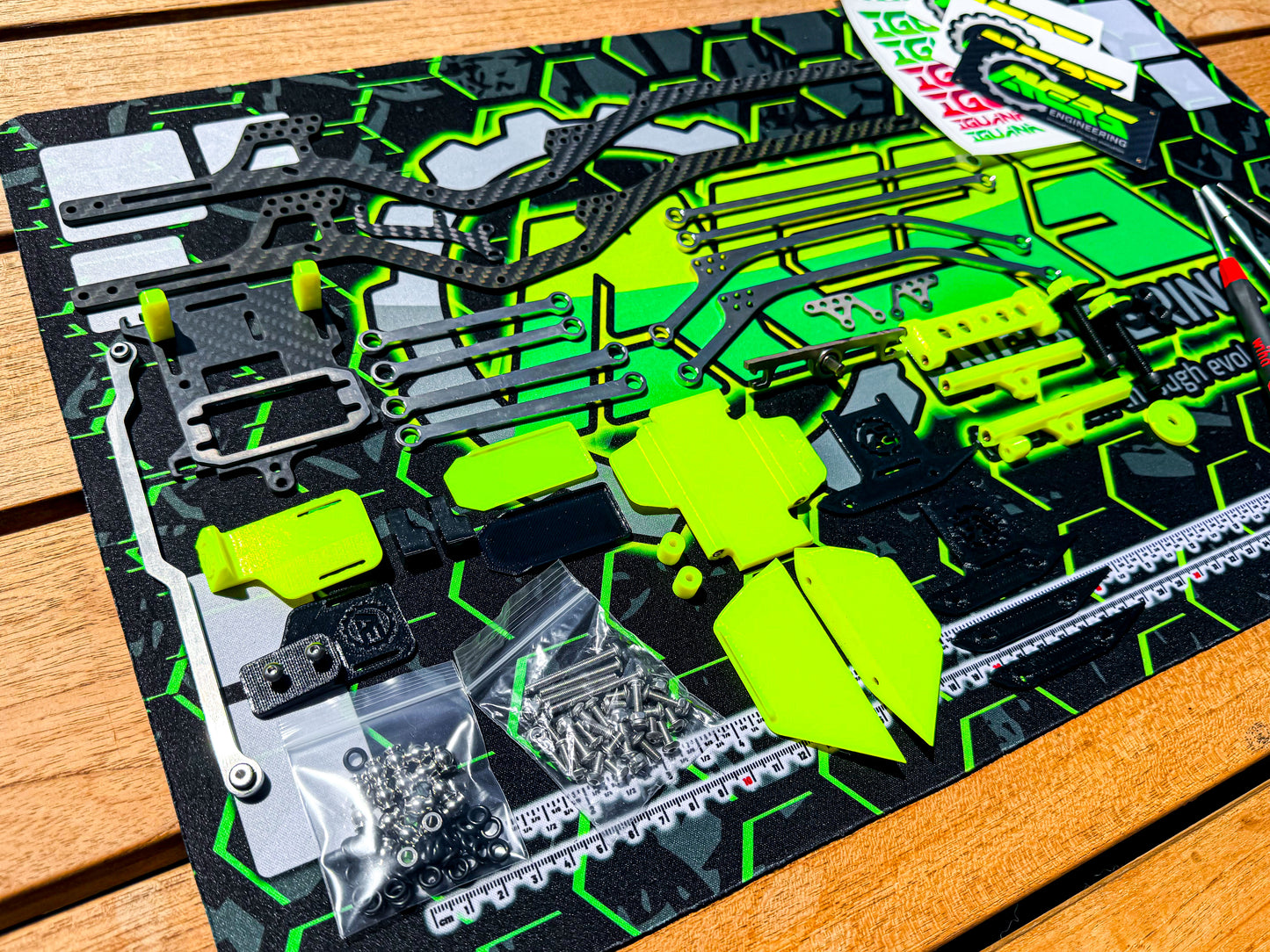 Æ Benchtop Pit Mat