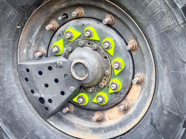 Lug Nut Crosscheck Indicator